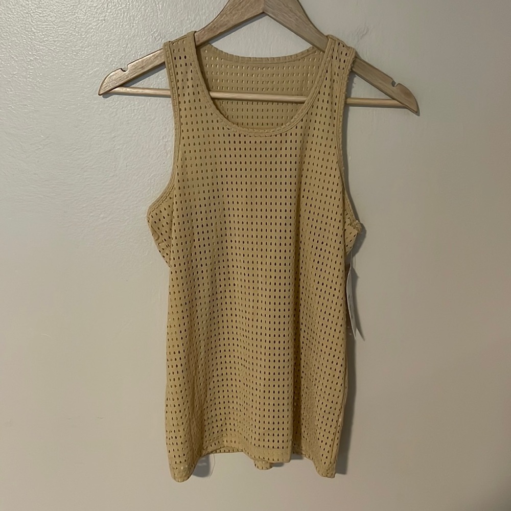 NWT Pheel Breathe Tank Nude. Large